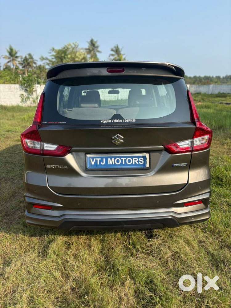 Maruti Suzuki Ertiga Vxi At Petrol, 2021, Petrol