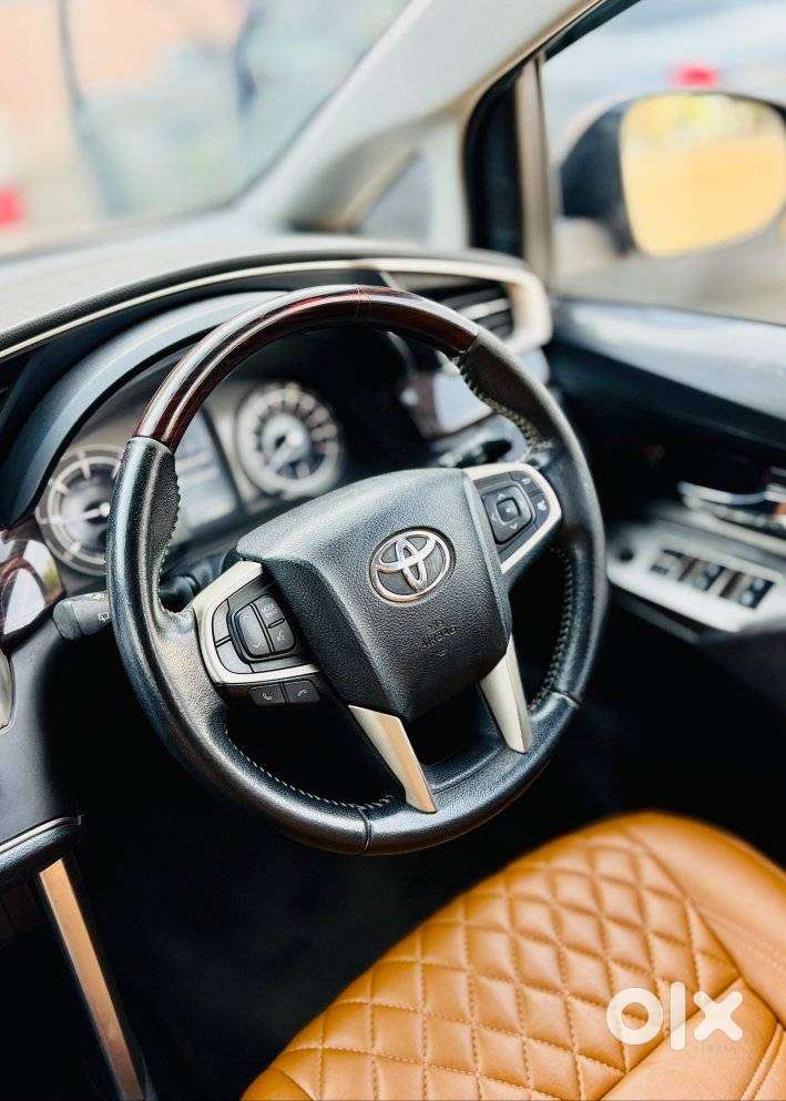Toyota Innova Crysta 2.4 V 7 Str, 2018, Diesel