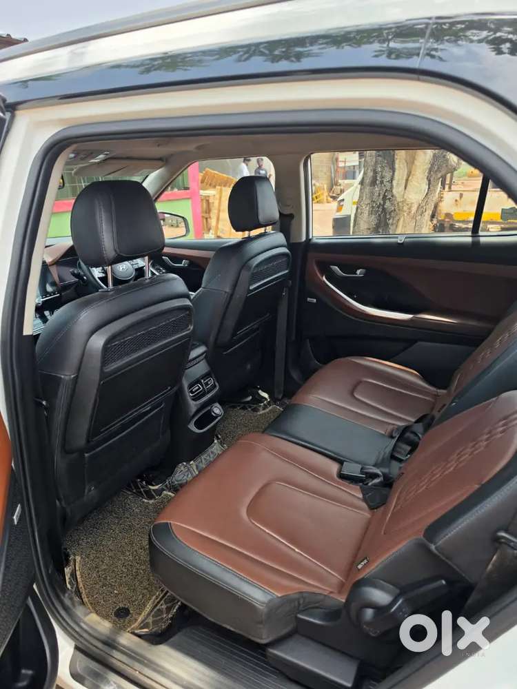 Hyundai Alcazar 2023 Diesel Well Maintained