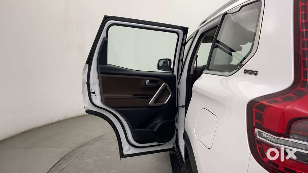 Mahindra Scorpio N Z8 L Petrol At 7 Str, 2023, Petrol