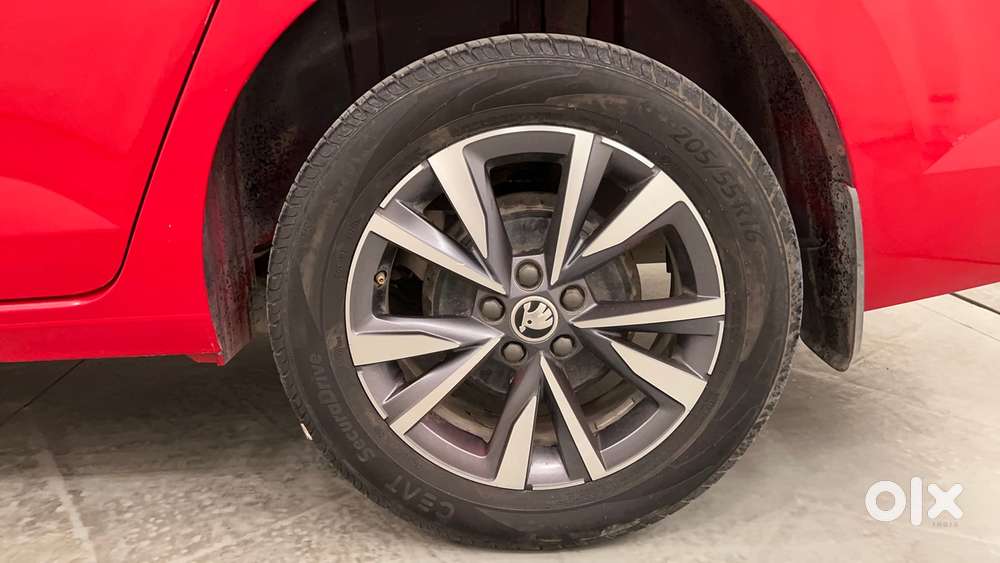 Skoda Slavia Style 1.5l Tsi Dsg, 2023, Petrol