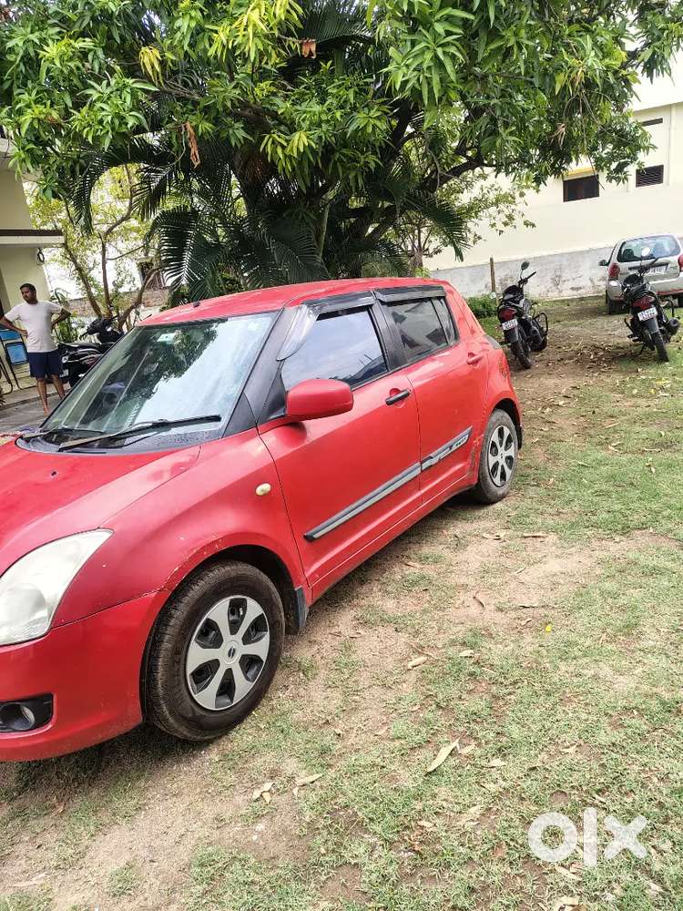 Maruti Suzuki Swift 2006- Extra Cng Tank Fixed-good Condition