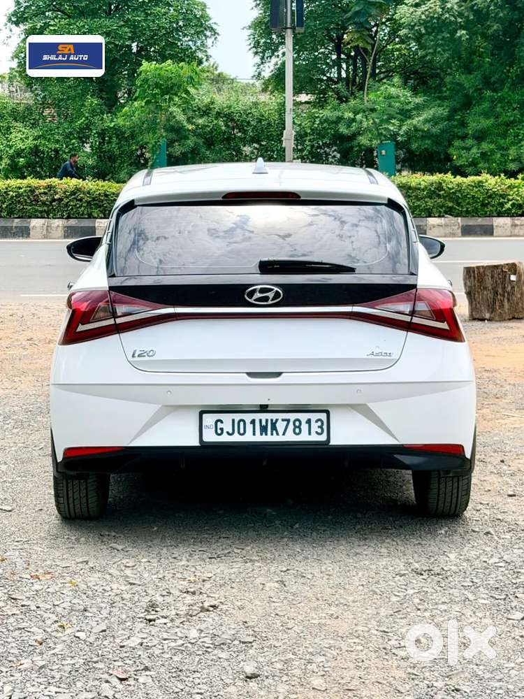 Hyundai I20 Asta (o) 1.2 Mt, 2023, Petrol