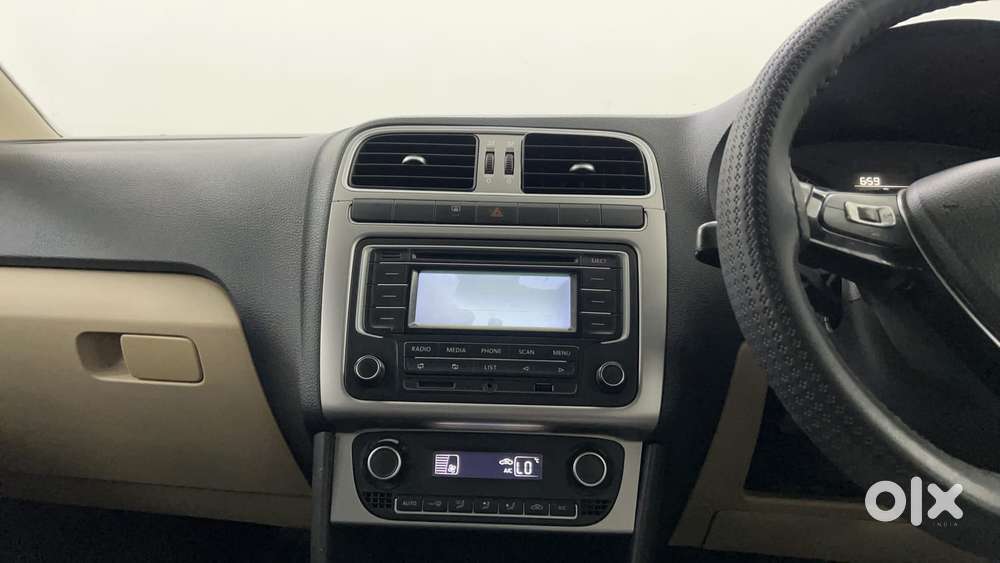 Volkswagen Polo Petrol Highline 1.2l, 2014, Petrol