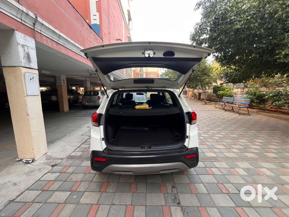Hyundai Creta 1.6, Petrol, At, Fully Loaded, 64,000kms, Sun Roof