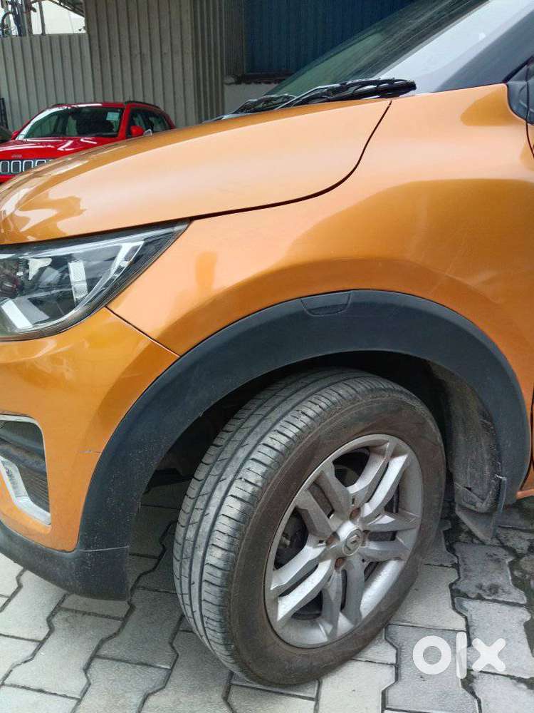 Renault Triber 1.0 Rxz Dual Tone, 2022, Petrol