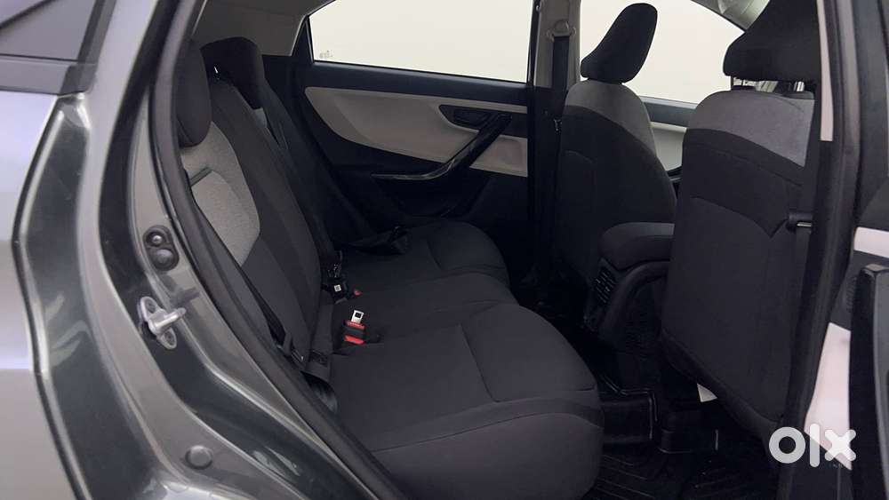 Tata Nexon Pure (s) 1.2 Petrol 6amt, 2026, Petrol