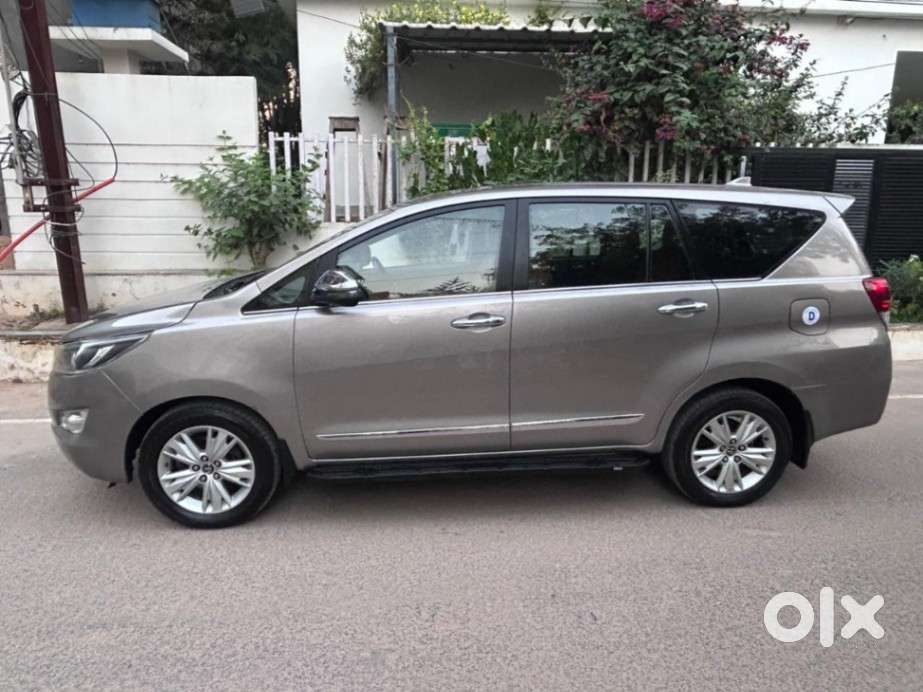 Toyota Innova Crysta 2.8z Automatic, 2017, Diesel
