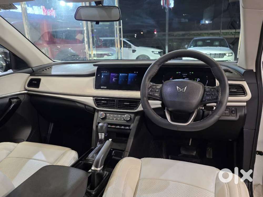 Mahindra Xuv700 2.2 Ax 5 Diesel At 7 Str, 2024, Diesel