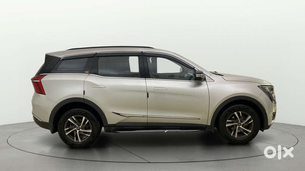 Mahindra Xuv700 2.0 Ax 5 Petrol At Str, 2022, Petrol