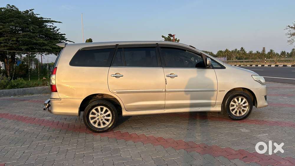 Toyota Innova 2012-2013 2.5 E Diesel Ms 7-seater, 2012, Diesel