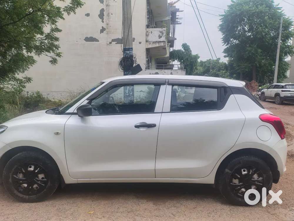 Maruti Suzuki Swift Lxi 2022
