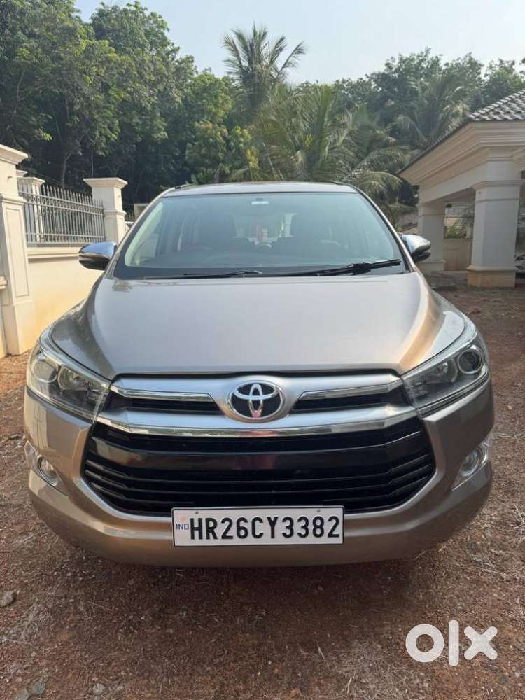 Toyota Innova Crysta 2.8z Automatic, 2016, Diesel