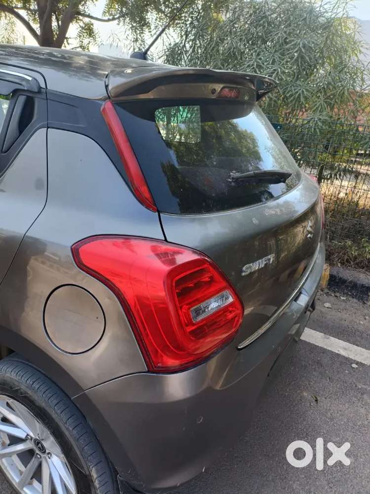 Swift Zxi Plus 2022 Dual Tone