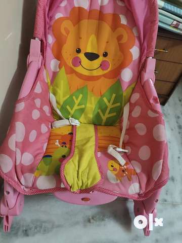 Baby throne outlet rocker