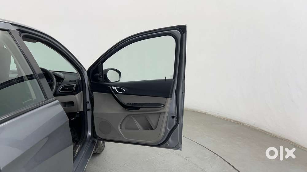 Tata Tiago Xza Plus, 2019, Petrol