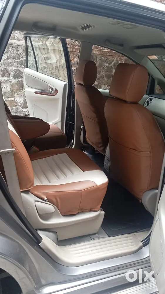 2012 Toyota Innova 2.5 V Diesel  2nd Owner  Well Maintained  Insura