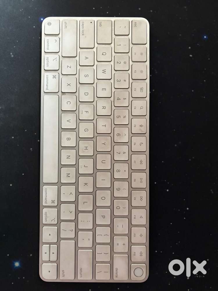 Apple Mac mini M4 16GB RAM / 256GB SSD + Magic Keyboard + Magic