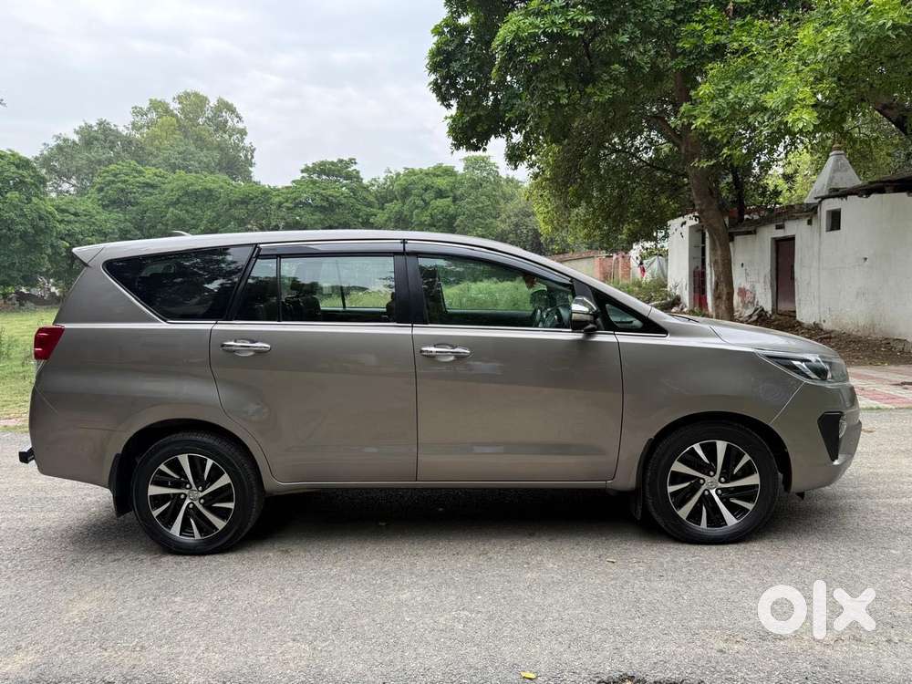 Toyota Innova Crysta 2.4 Z 7 Str, 2022, Diesel