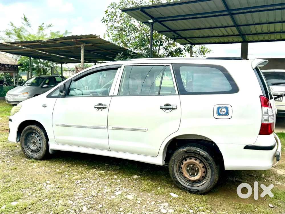 Toyota Innova 2013 Diesel Well Maintained Superb Car Non Accidental