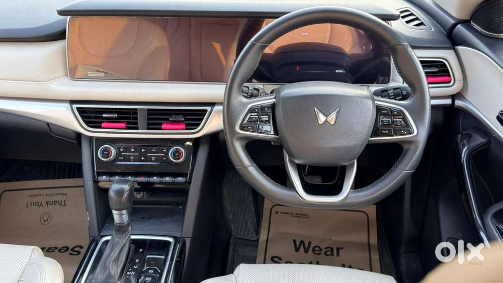 Mahindra Xuv700 2.2 Ax 7 Diesel At Luxury Pack Str, 2022, Diesel