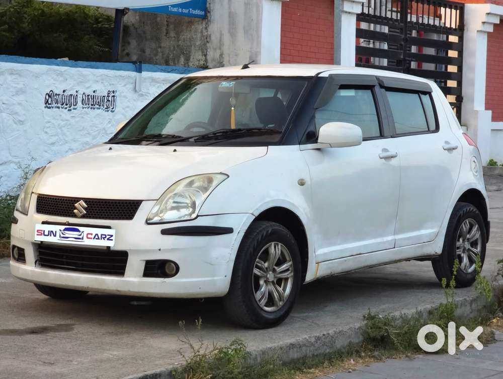 Maruti Suzuki Swift Vxi + Manual, 2005, Petrol
