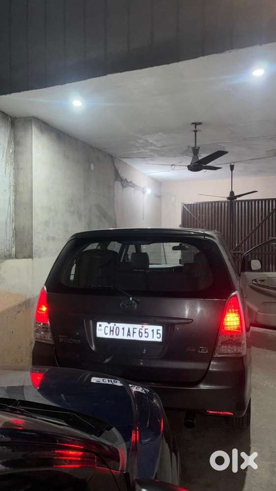 Toyota Innova 2010 Diesel Well Maintained