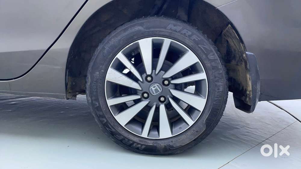 Honda City 1.5 V Mt, 2023, Cng & Hybrids