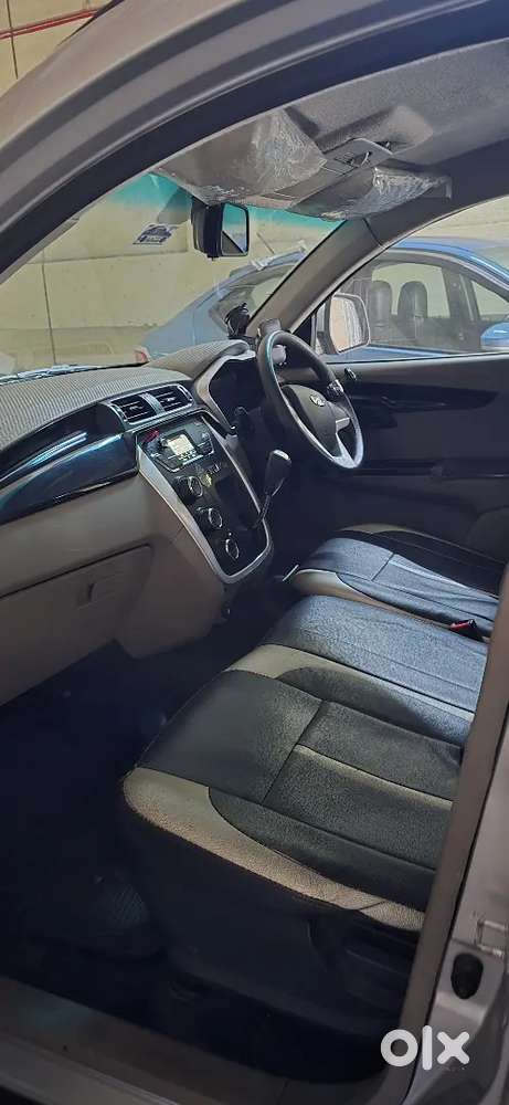 Mahindra Kuv 100 2016