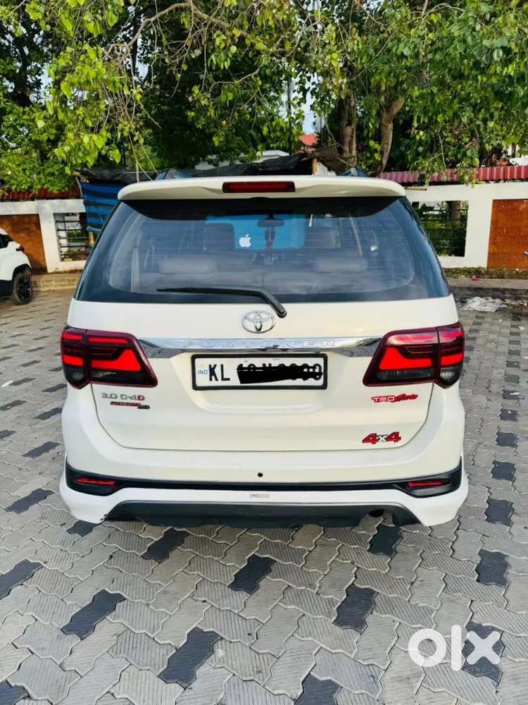 Toyota Fortuner 2014 Diesel 100000 Km Driven