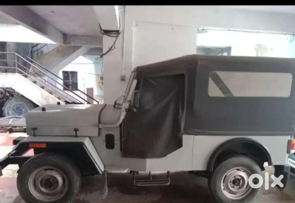 Mahindra Jeep 2000