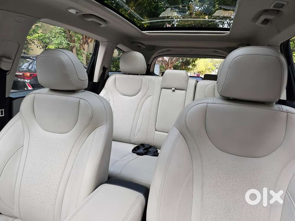 Mahindra Xuv700 2.2 Ax 7 Diesel At Luxury Pack Str, 2024, Diesel