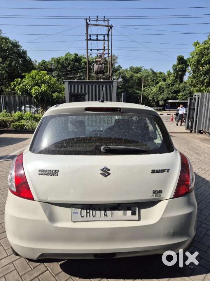 Maruti Suzuki Swift 1.3 Zxi, 2013, Petrol