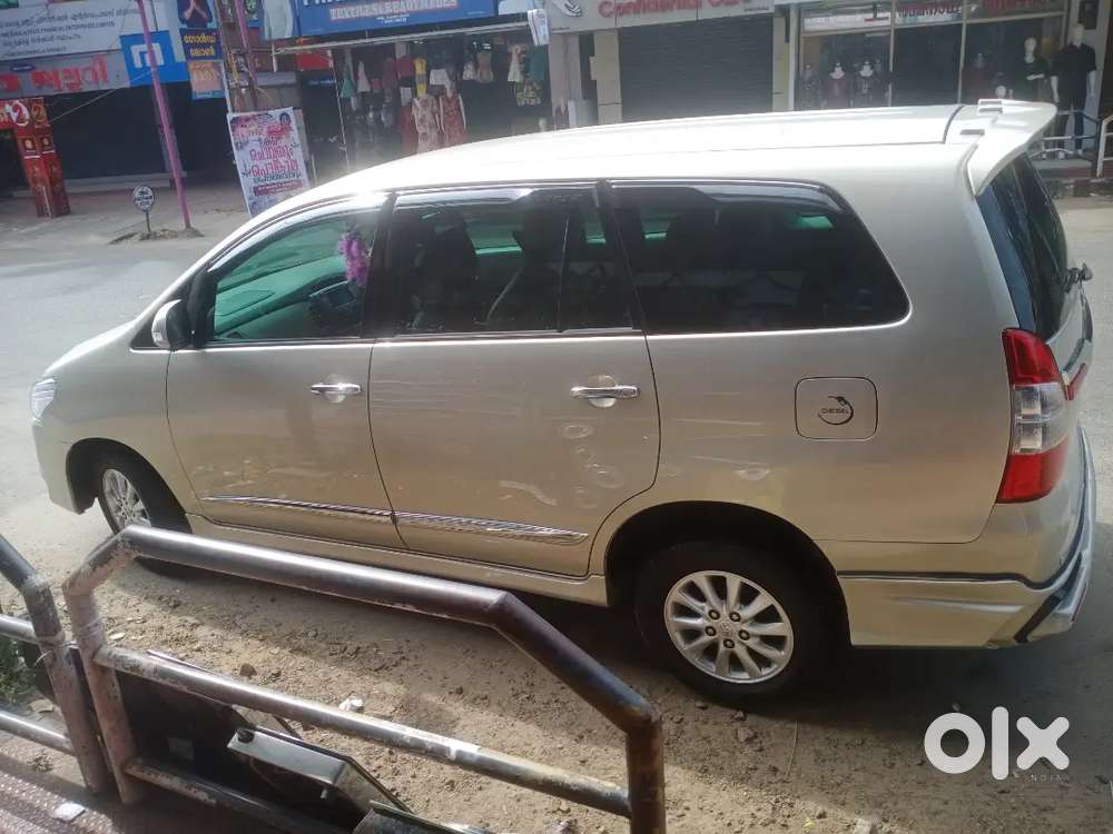 Toyota Innova 2015 Diesel 69900 Km Driven