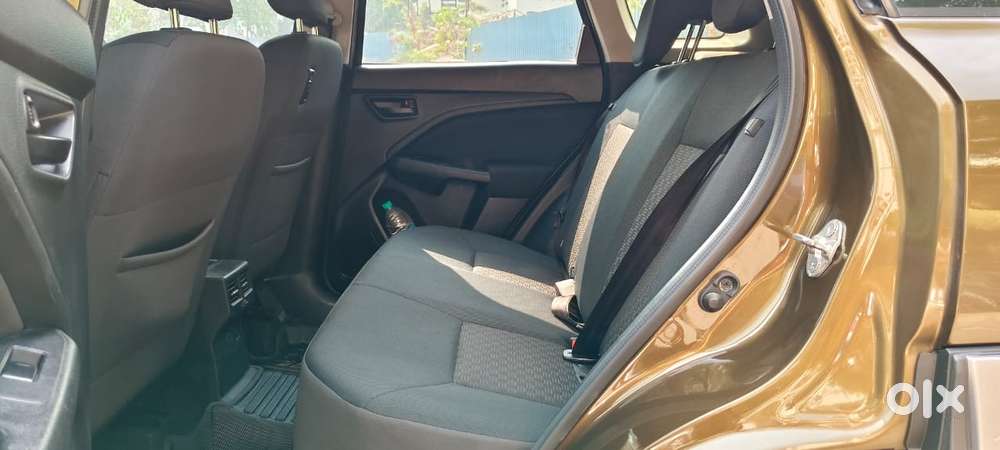 Maruti Suzuki Brezza 1.5 Vxi At Smart Hybrid, 2024, Petrol