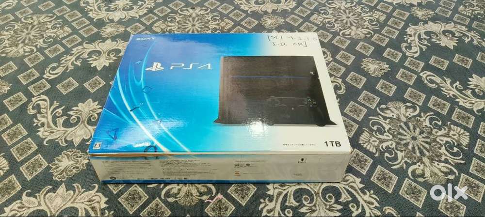 Sony PS4 Slim 1TB Jet Black with 2 Controllers & Original Box
