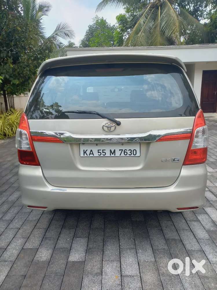 Toyota Innova 2015 Diesel 235000 Km Driven Negotiobl