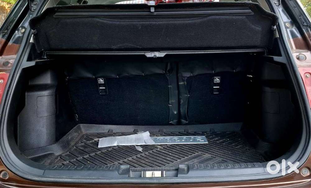 Toyota Urban Cruiser 1.5 Premium Grade Dual Tone At, 2022, Petrol