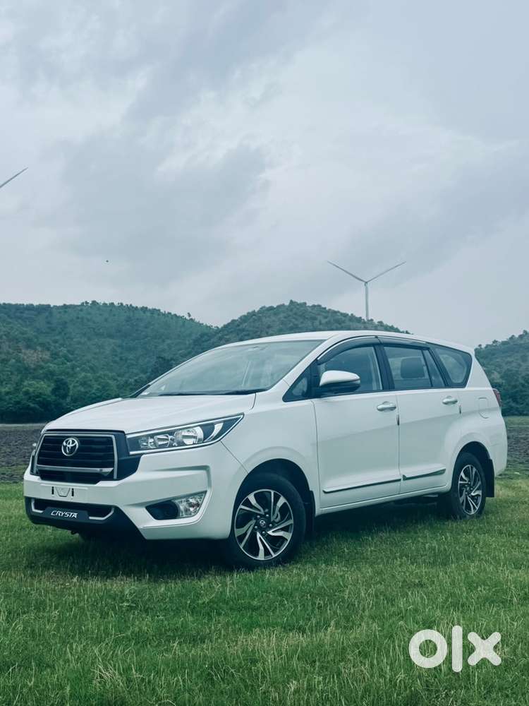 Toyota Innova Crysta Diesel 2025