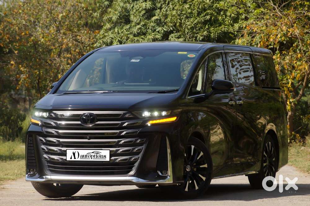 Toyota Vellfire Vip – Executive Lounge, 2025, Petrol