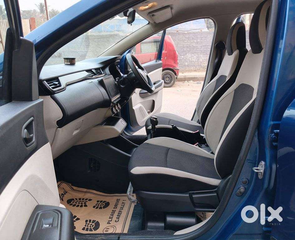 Renault Triber Rxt, 2022, Petrol