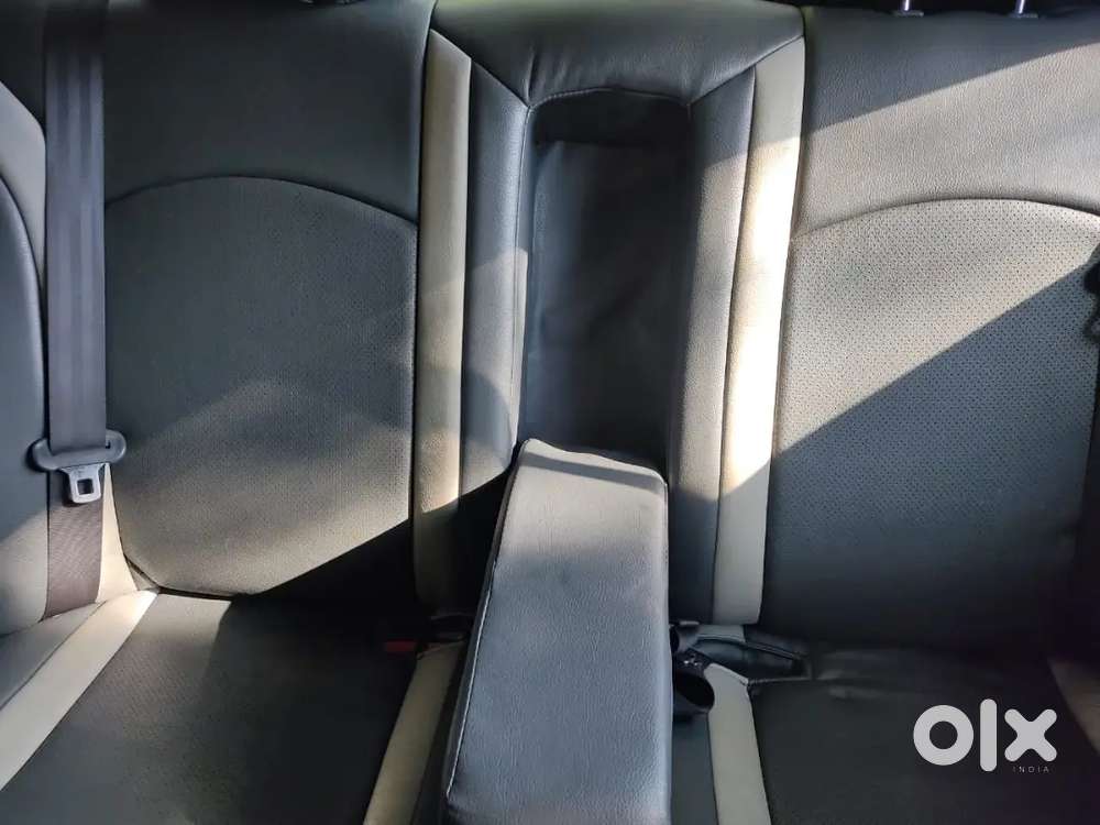 Maruti Suzuki Dzire 2011 Petrol 90000 Km Driven