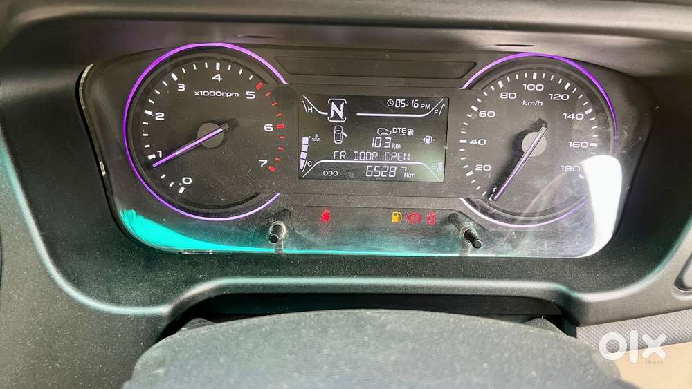 Mahindra Marazzo M2, 2018, Diesel