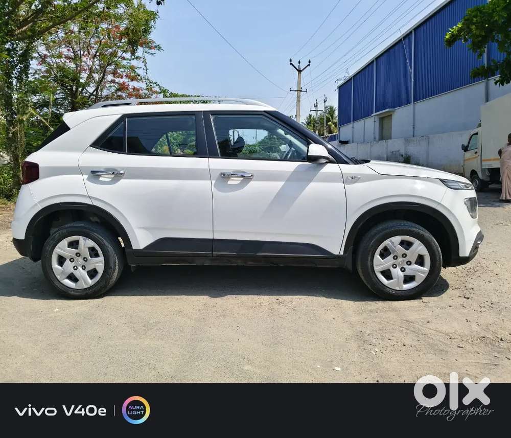 Hyundai Venue 2022 Petrol 55850 Km Driven