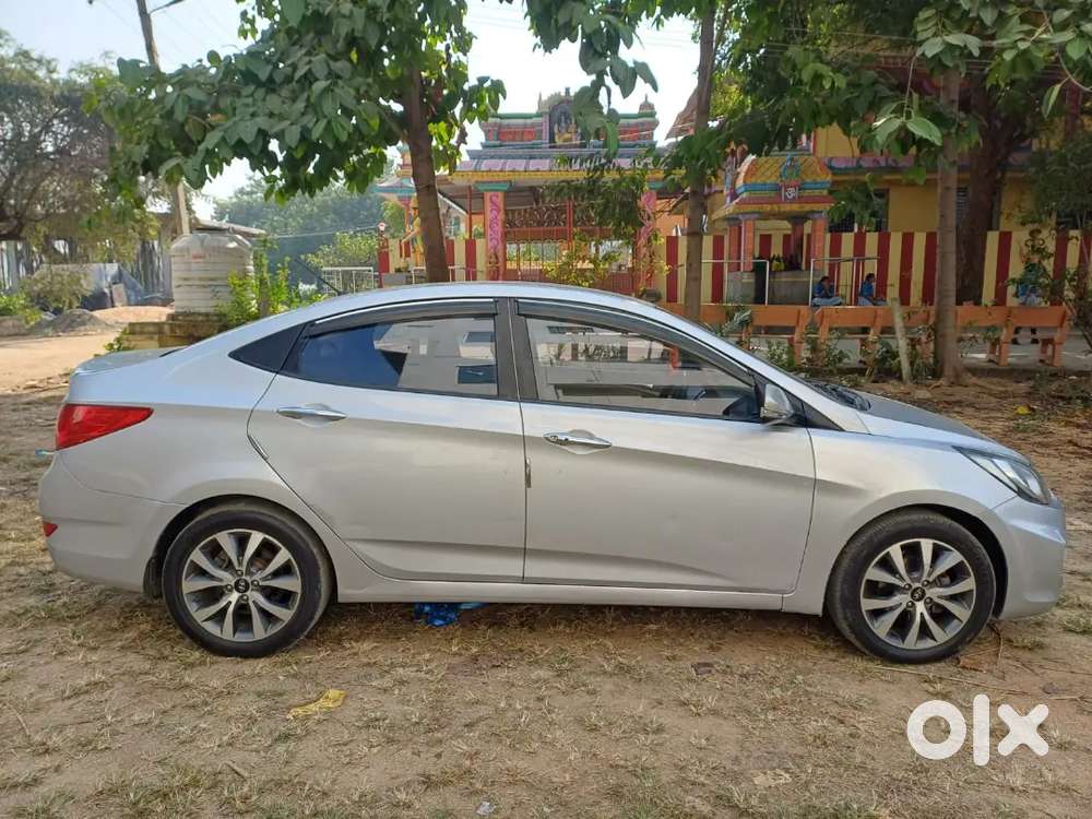 Hyundai New Elantra 2013 Petrol Well Maintained