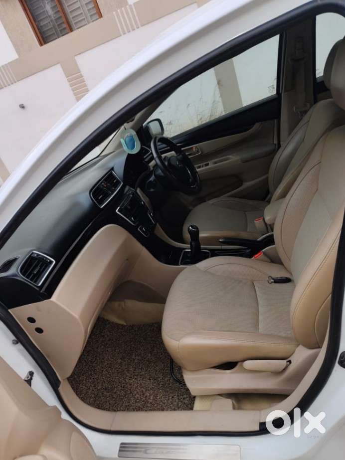 Maruti Suzuki Ciaz Zdi, 2016, Petrol