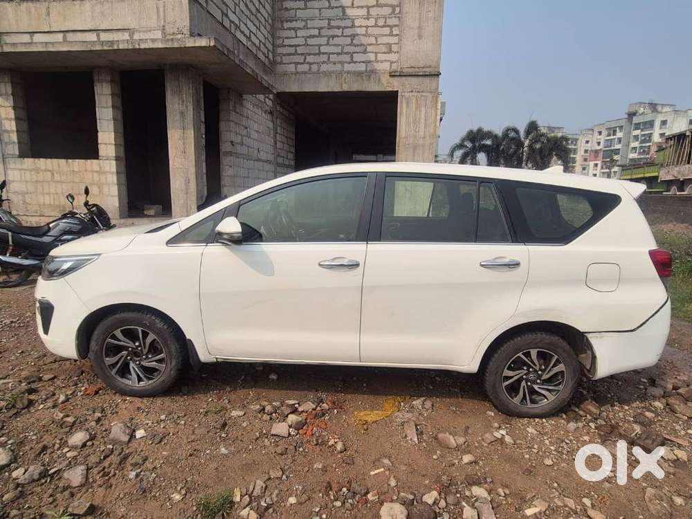 Selling Of Well Maintained Toyota Innova Crysta Diesel Of 2021