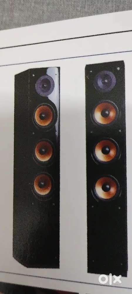 Pure accustic 8f tower speaker New box pack