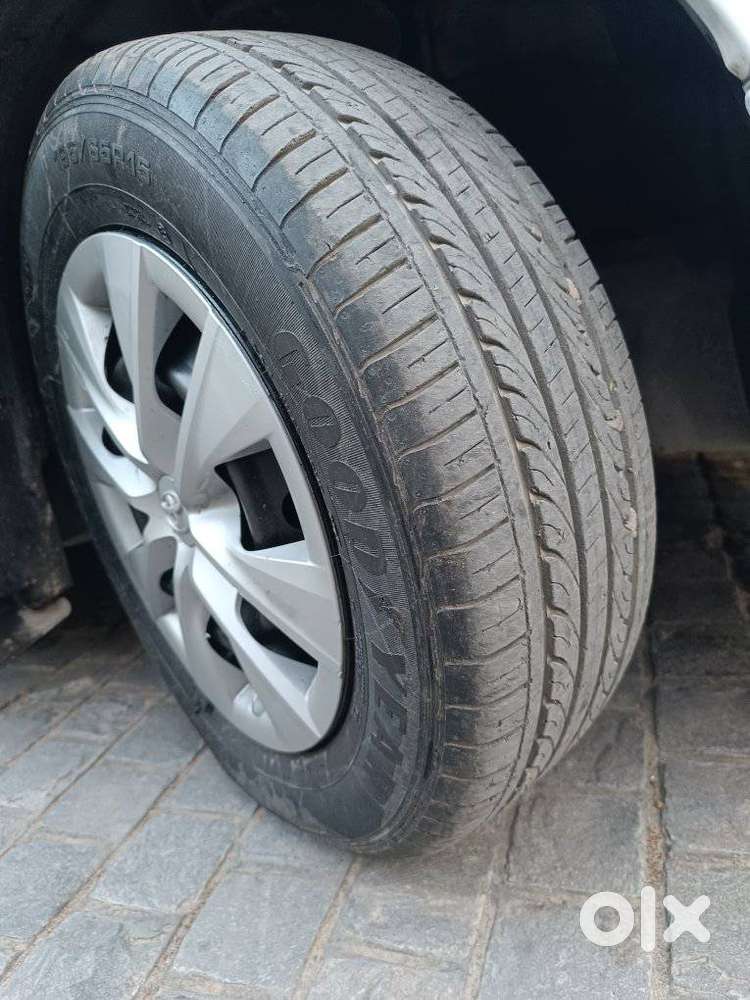 Toyota Corolla Altis 1.8 J, 2015, Petrol