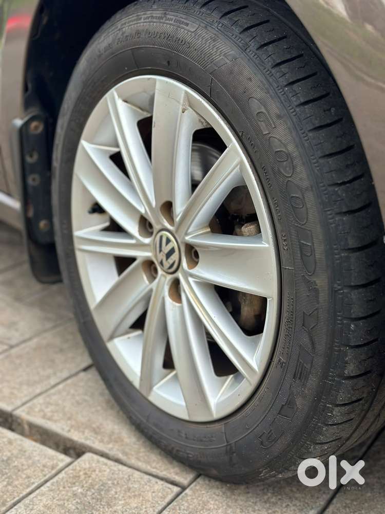 Volkswagen Vento 1.2 Tsi Highline Plus At, 2016, Petrol